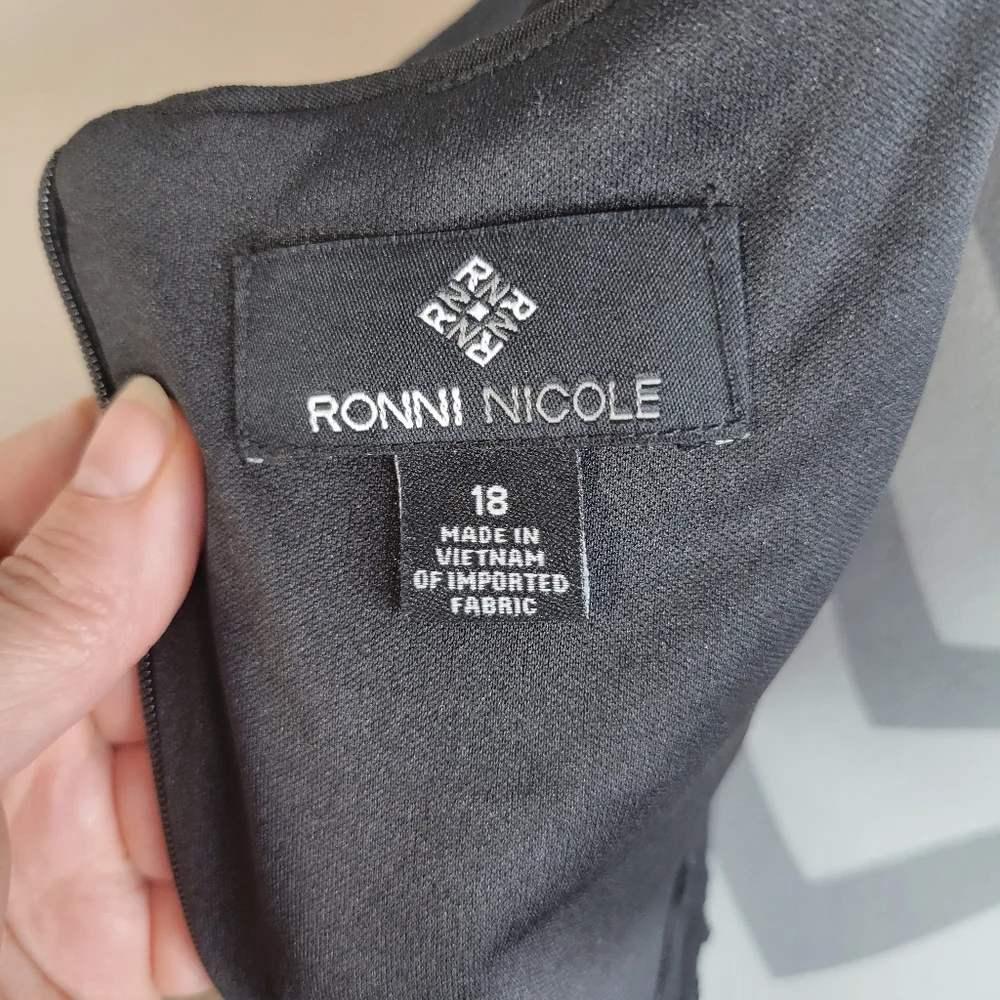 NWT Ronni Nicole Black and blue Floral Tank Dress Size 18 - Picture 9 of 11